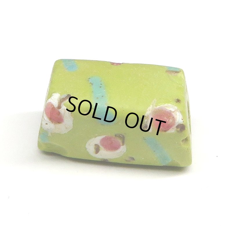 画像2: 若草色のファンシーアイ (2)