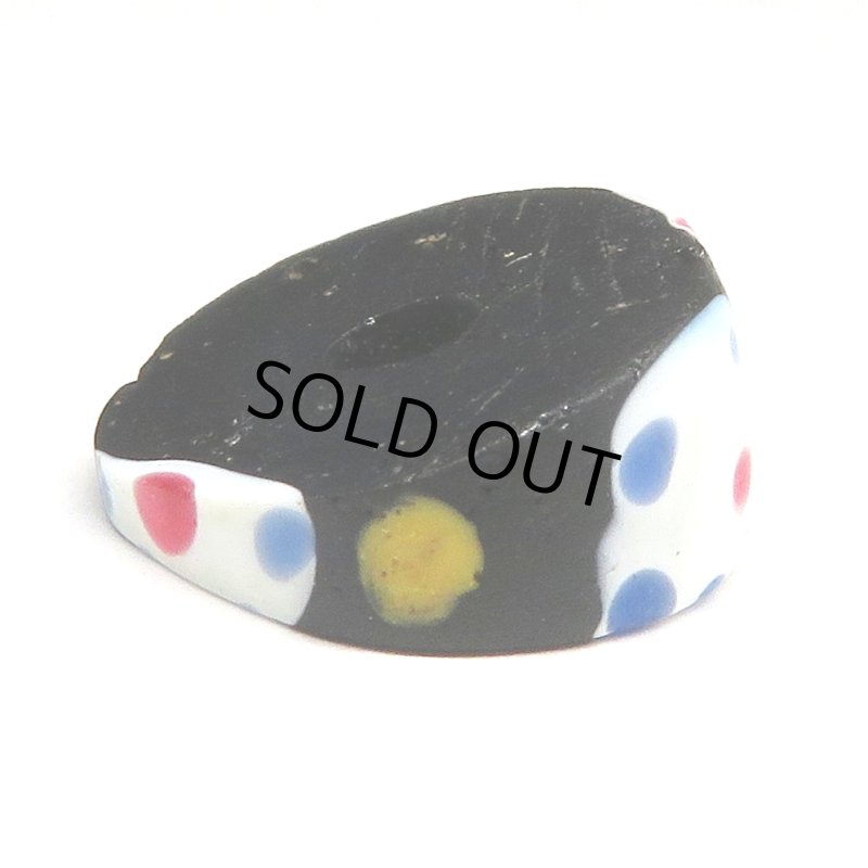 画像2: 黒のファンシーアイ (2)