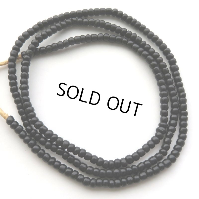 画像1: 黒のシードビーズ連 (1)