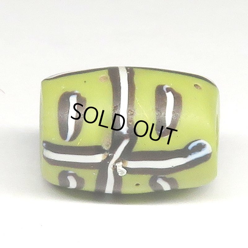 画像2: 鶯色のファンシーアイ美玉 (2)