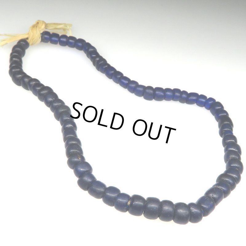 画像2: ナガ族瑠璃色クリア小粒　短連 (2)