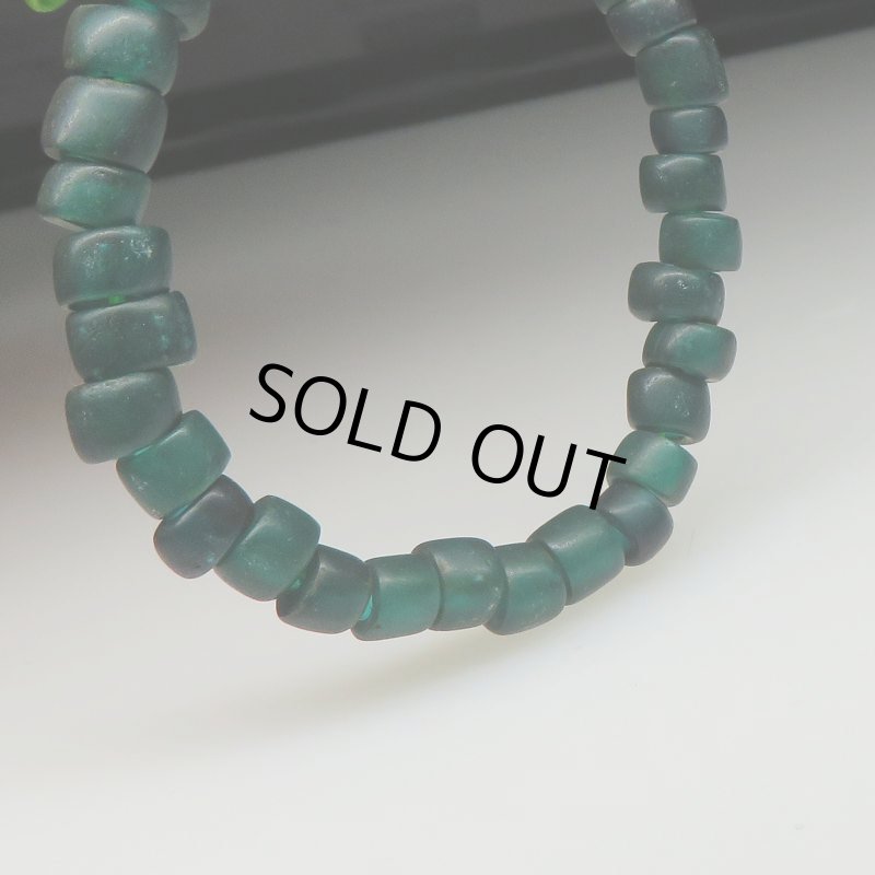 画像4: ナガ族深緑クリア小粒　短連 (4)