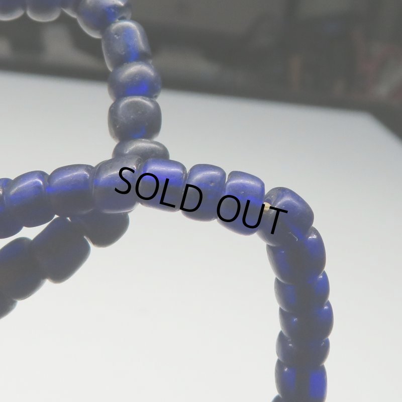 画像5: ナガ族瑠璃色クリア小粒　短連 (5)