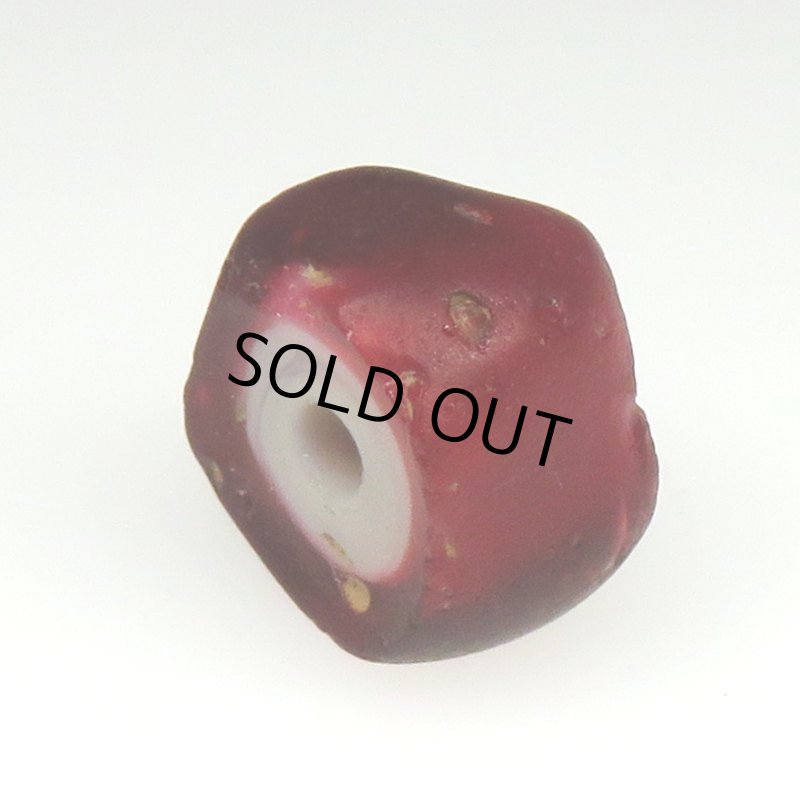 画像4: 濃赤ホワイトハーツ 多面体 (4)