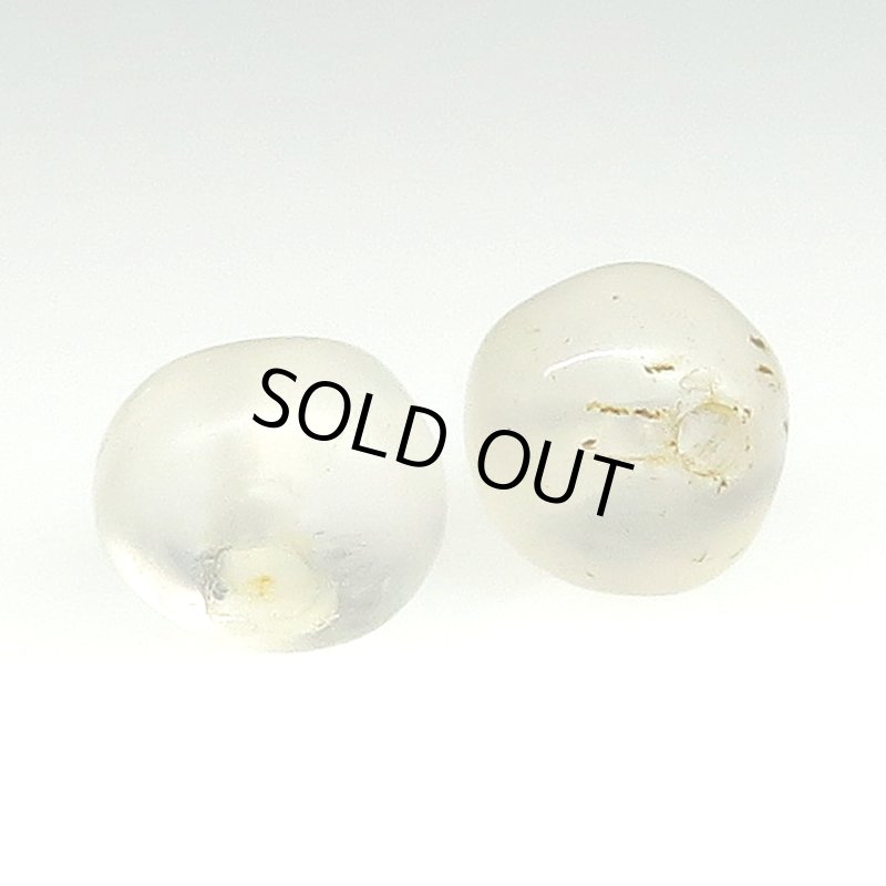 画像3: インドネシア古代水晶　丸玉2個セット (3)