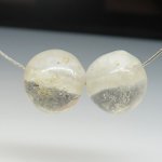 画像3: インドネシア古代水晶　丸玉2個セット (3)