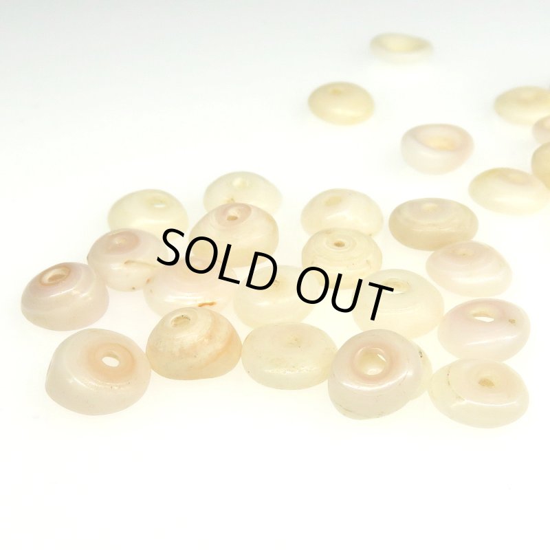 画像2: アフリカ伝世貝ビーズ (2)