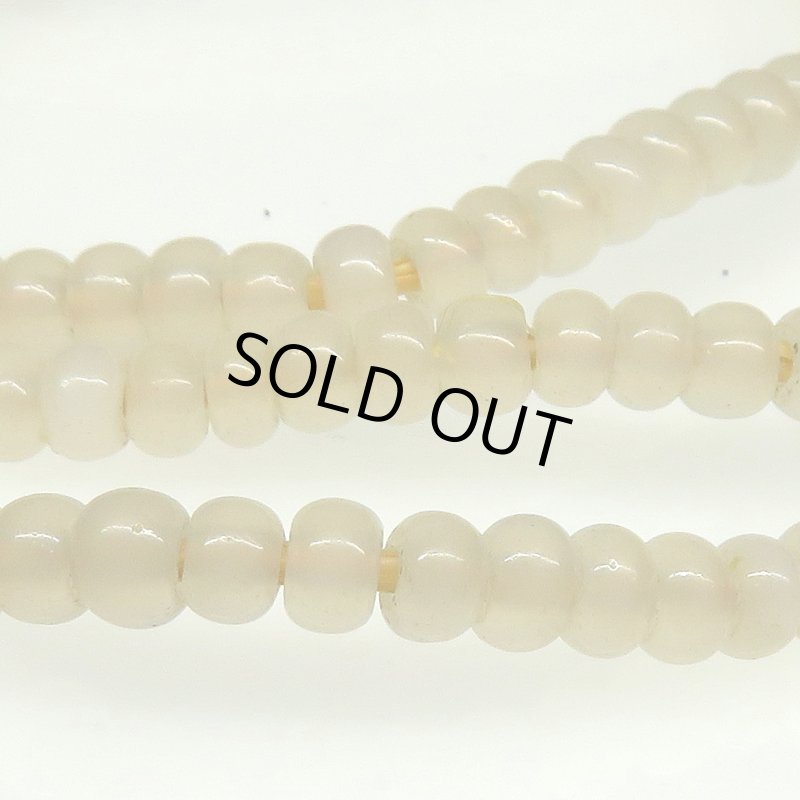 画像2: 乳白のシードビーズ連 (2)