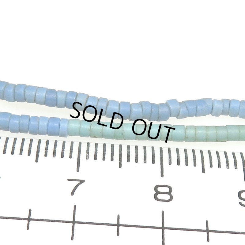 画像4: ブルーグレーとグリーン極小シードビーズ連 (4)