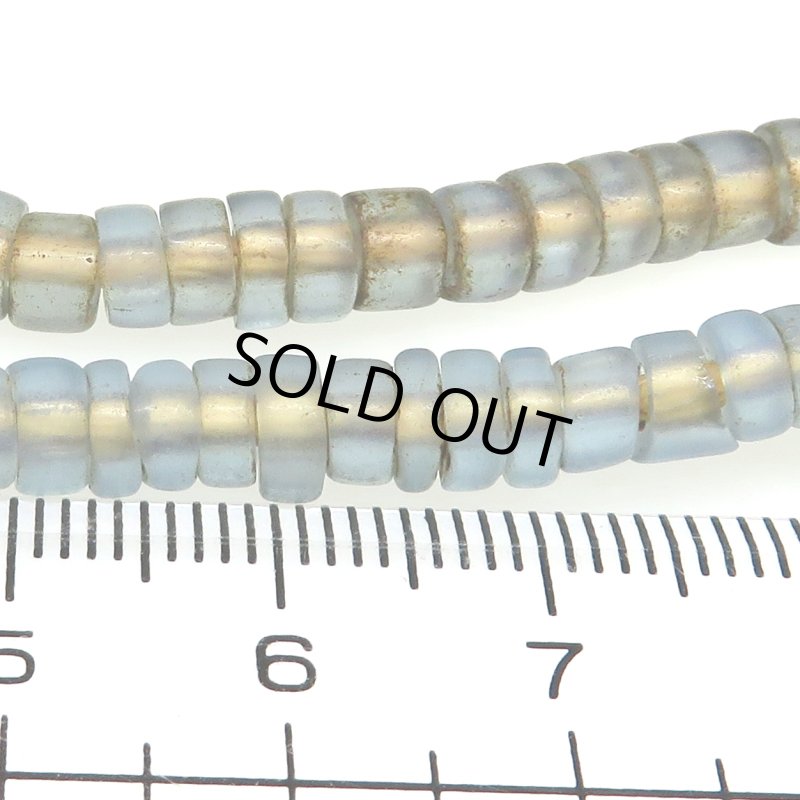 画像3: 淡いブルーオパール乳白クリアのスライスビーズ連 (3)