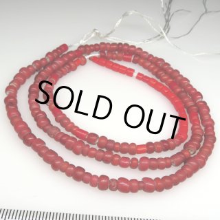 タイムセール！アンティーク　血赤ホワイトハーツ Antique White hearts Beads (アンティーク ホワイトハート