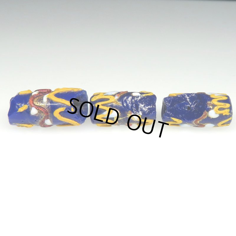 画像3: 紺色ウェディングケーキ 難あり (3)