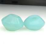 画像1: ウランガラス　乳白緑2個セット (1)