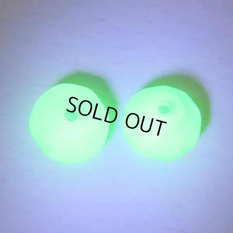 画像4: ウランガラス　緑小2個セット (4)