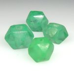 画像1: ウランガラス緑 多面体4個セット (1)