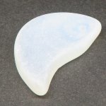 画像1: ウェディングビーズ　勾玉型　オパール乳白 (1)