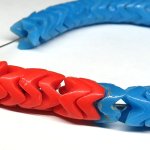 画像2: 大スネークビーズ　朱色+ブルー短連 (2)