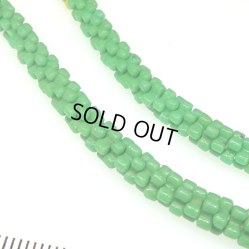 画像1: フラワービーズ　緑色（複数在庫あり） (1)