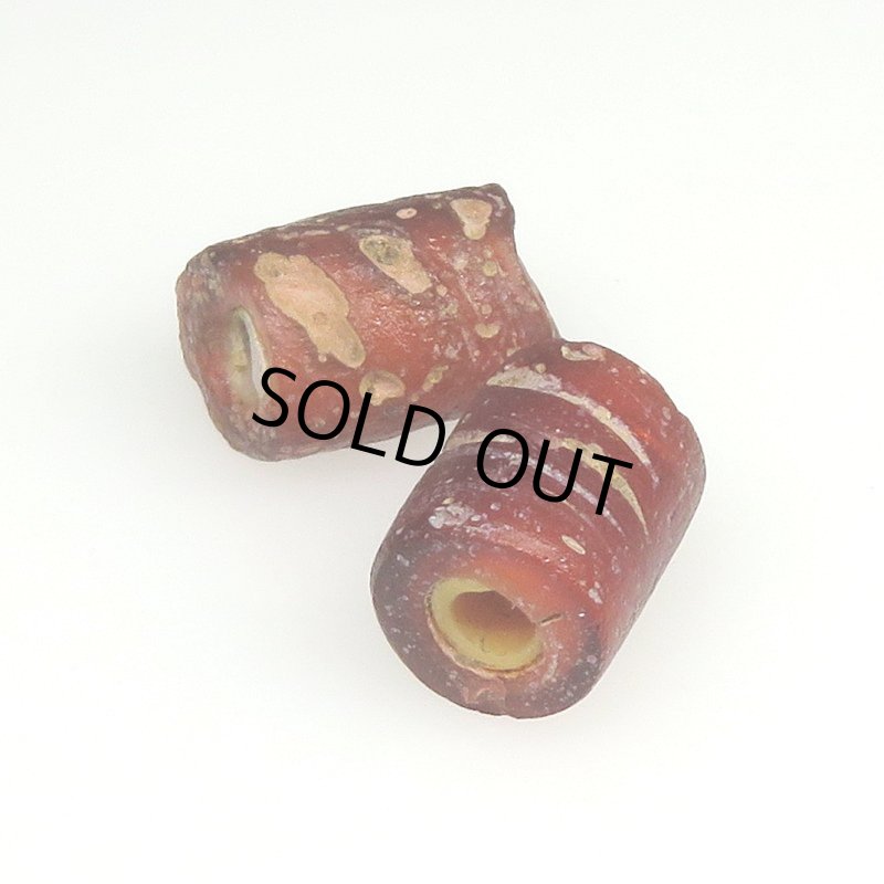 画像1: 風化渋赤ホワイトハーツ　チューブ型　2個セット (1)