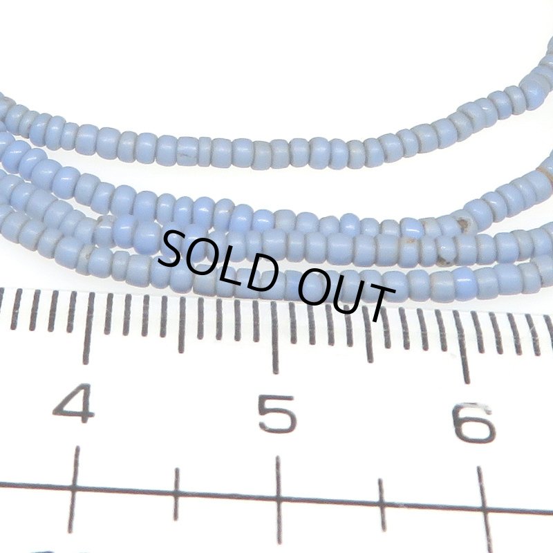画像2: ブルーグレー+淡いブルー極小シードビーズ連 (2)