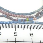 画像2: 薄ピンク+ピンクグレー+ブルーグレー極小シードビーズ連 (2)