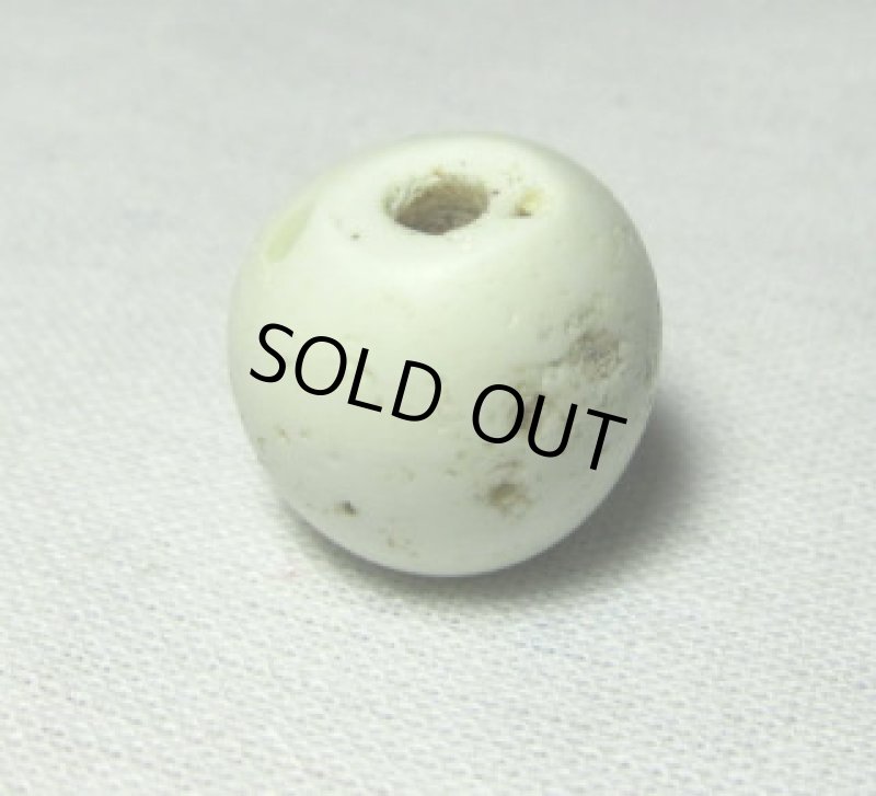 白磁のような白玉