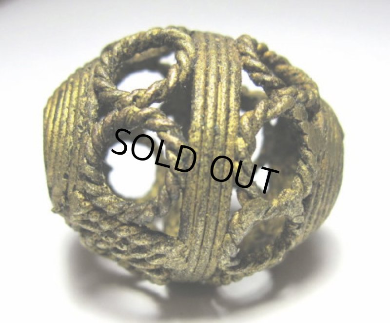 バウレ族真鍮鋳造ビーズ大（複数在庫あり）