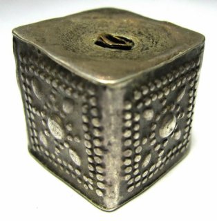 珍アンティーク・金属ビーズの販売