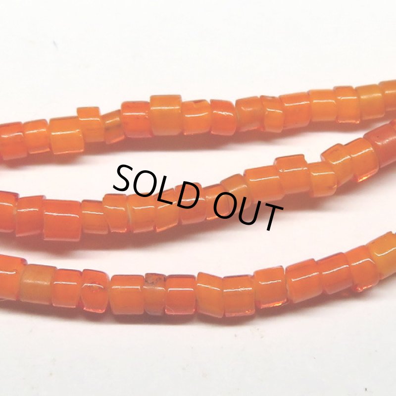 極小オレンジ色チューブ型ホワイトハーツ連