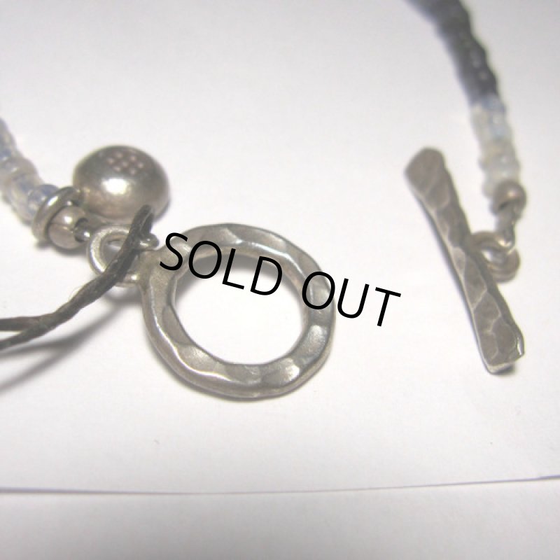 ヴェネチア製シードビーズのブレスレット