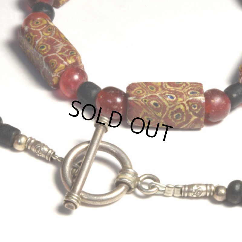 渋い角型ミルフィオリのネックレス