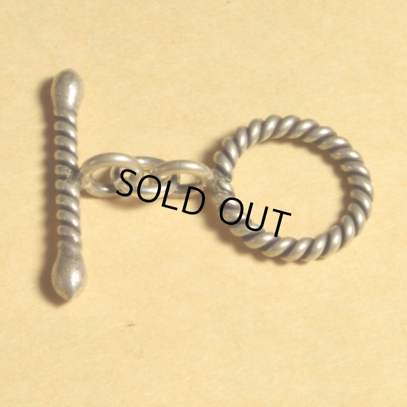 カレンシルバー留め具