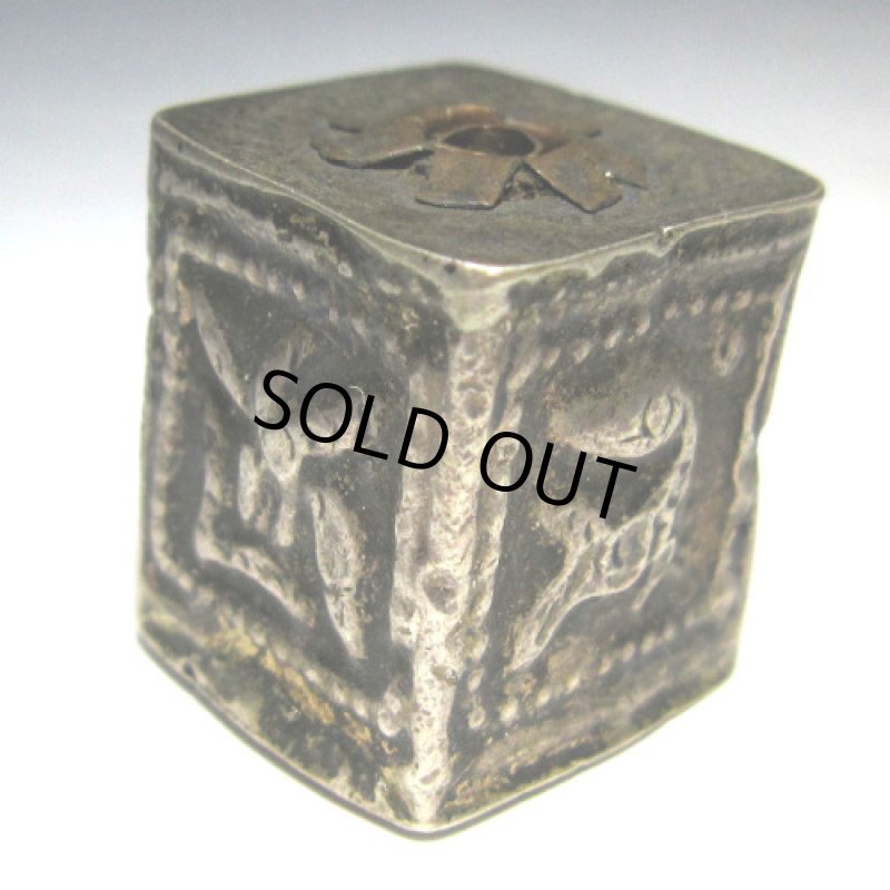 ゴールデントライアングル少数民族伝世シルバービーズ大