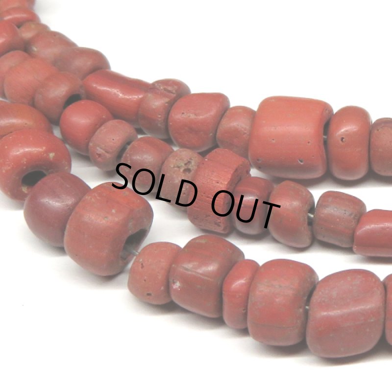 茶色インドパシフィックビーズ連