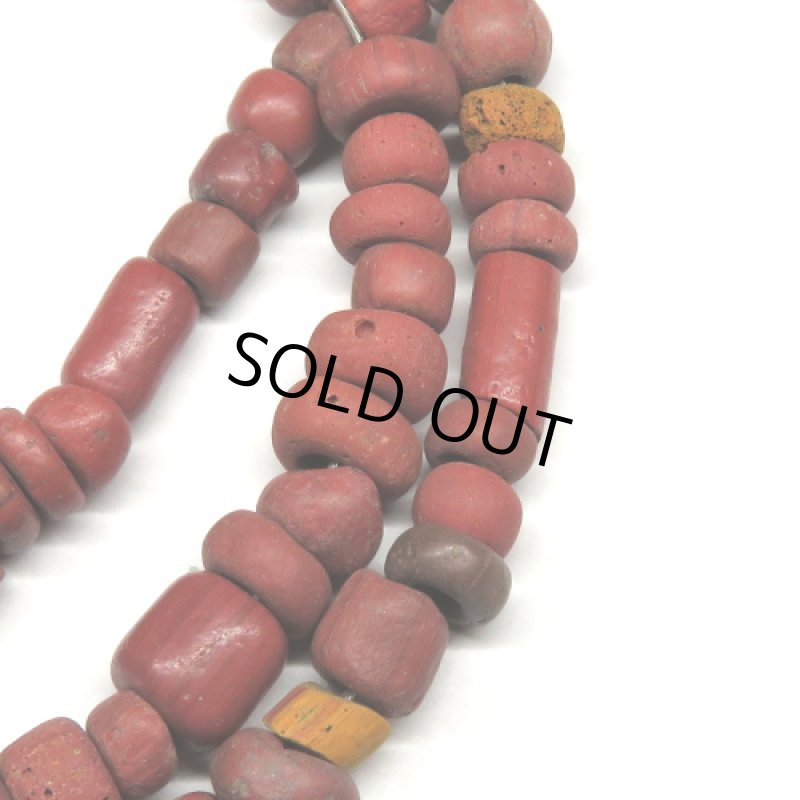 茶色インドパシフィックビーズ連