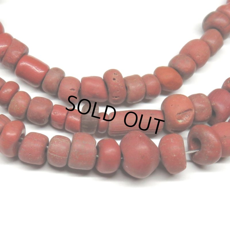 茶色インドパシフィックビーズ連