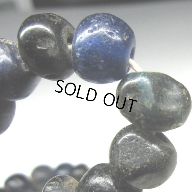 大粒瑠璃色インドパシフィックビーズ連