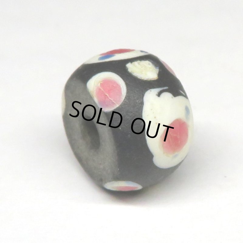 黒のファンシーアイ