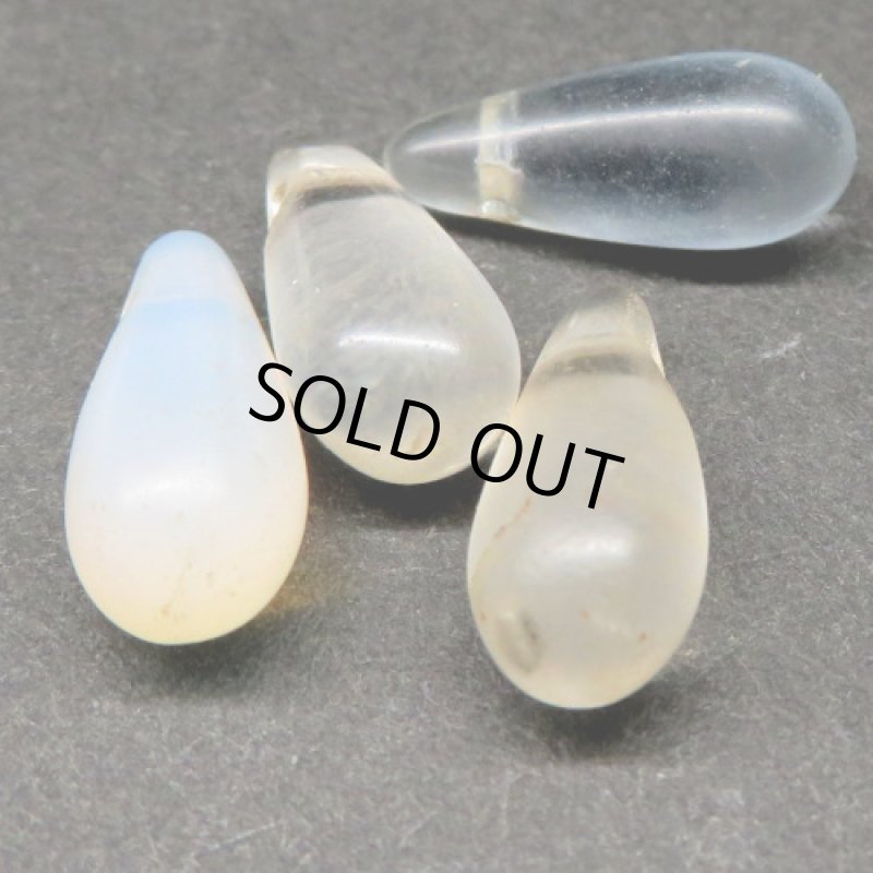 涙の雫型　ウェディングビーズ　8個セット