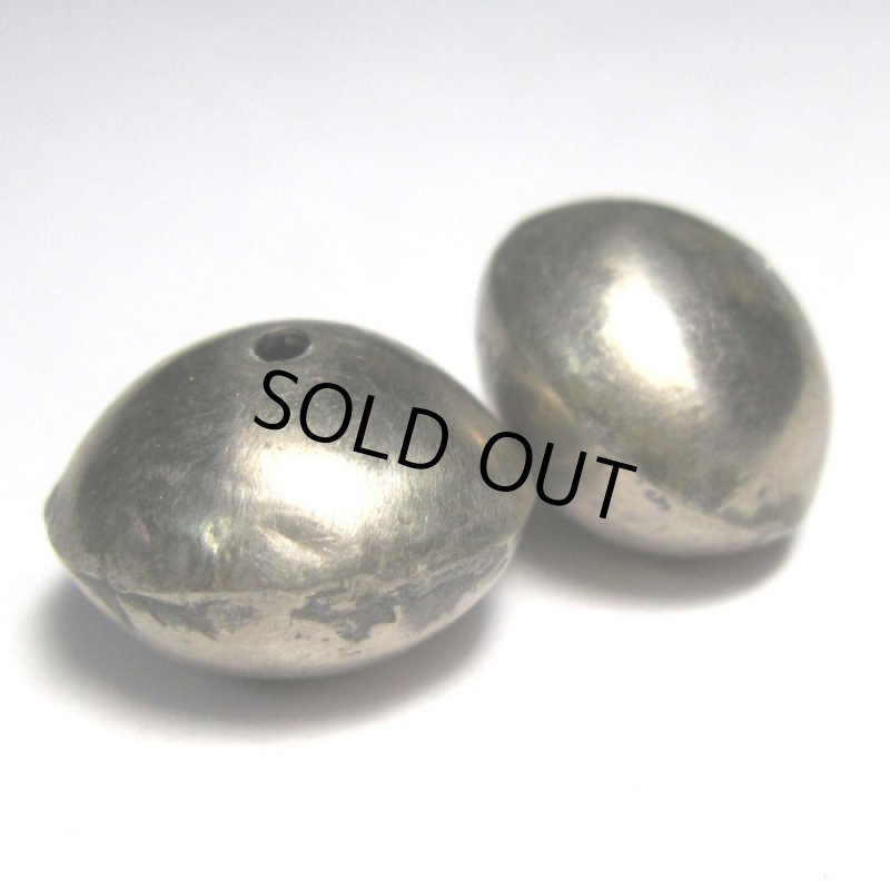 トゥアレグ族シルバービーズ少し小さめ