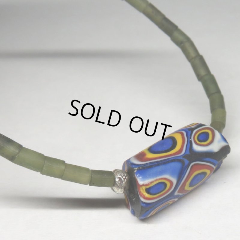 Serpentine 蛇紋石 アイボリー連