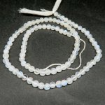 Moonstone　ムーンストーン丸玉連　4mm