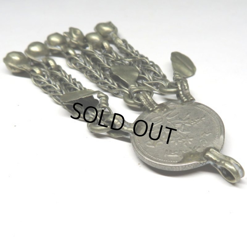 アフガニスタン金属