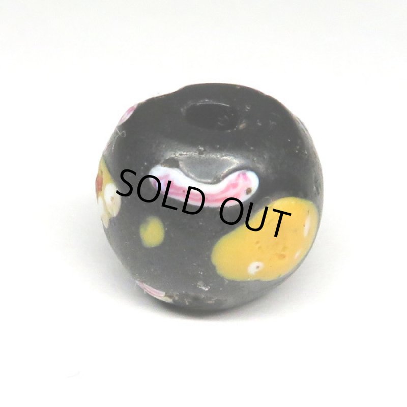 黒のファンシーアイ