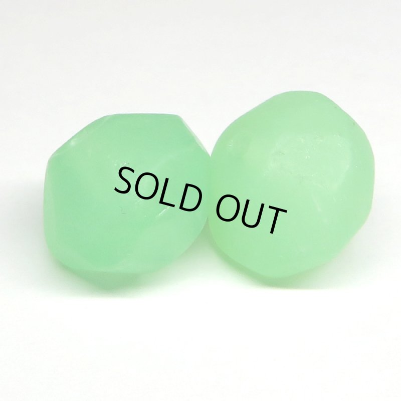 ウランガラス　乳白緑2個セット