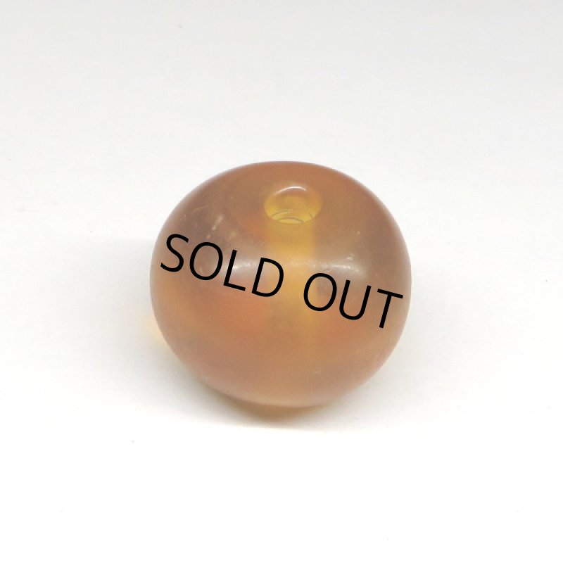 ナガ族　琥珀色の玉（複数在庫あり）
