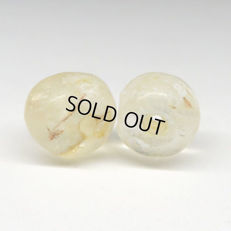 インドネシア古代水晶 丸玉2個セット