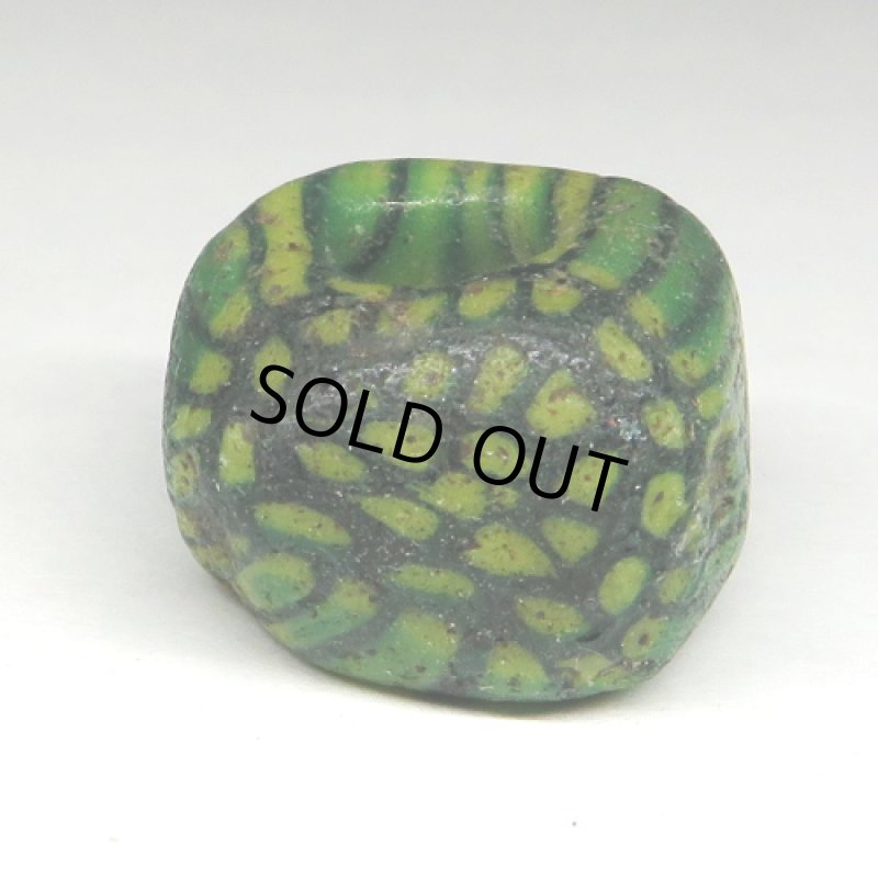 モザイク芯玉(ピアスドモザイク)