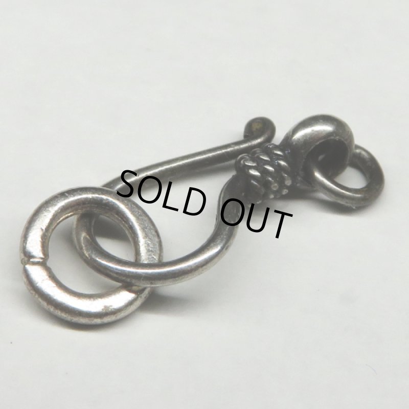 カレンシルバー留め具