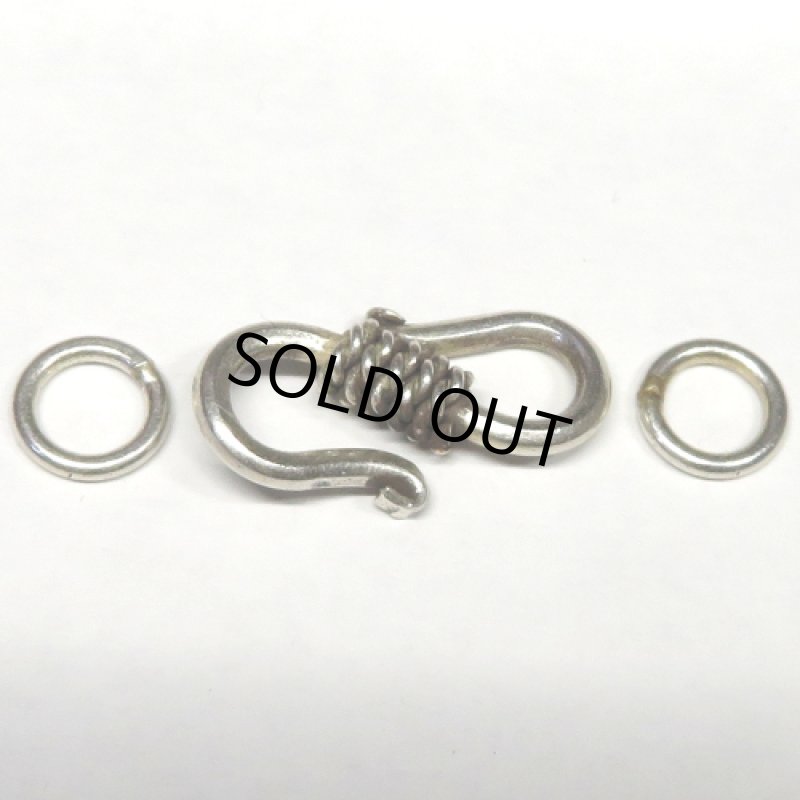 カレンシルバー留め具